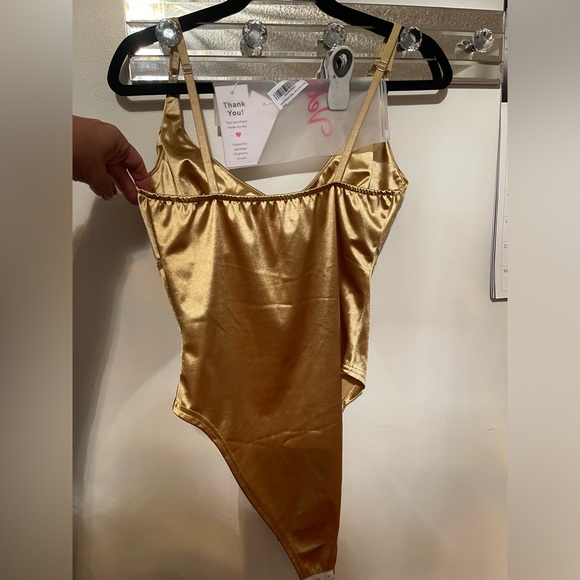 NEW Velius Women's Sexy Deep V Neck Shiny Bodysuit Tank Tops Underwire XL Gold - Picture 3 of 16